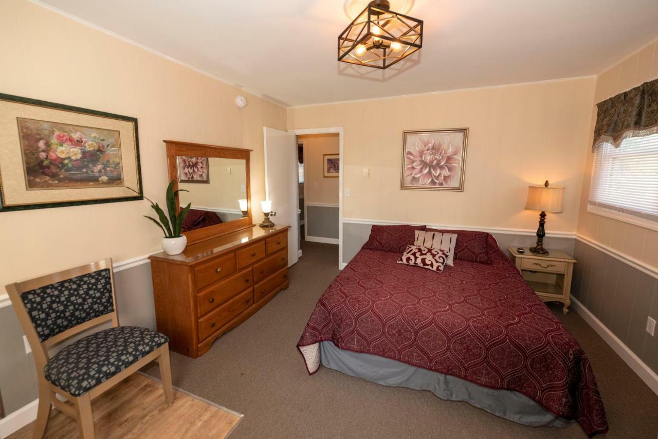 Motel Simmons And
